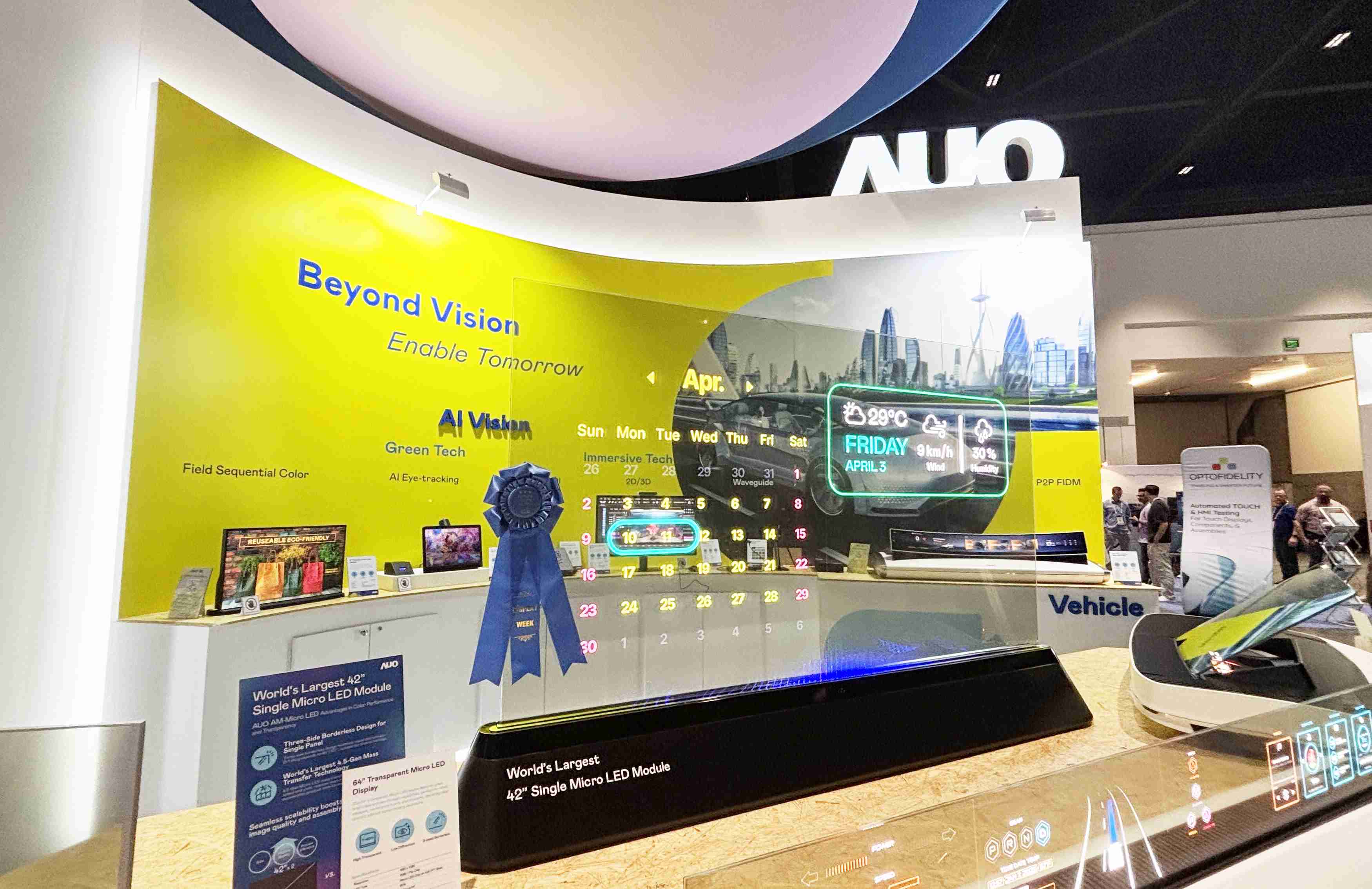 z6mg·人生就是博64吋透明Micro LED显示器获〝最佳Micro LED技术应用奖〞，，，，其绝妙的透明穿透特性，，同时具备1,000 nits的高亮度表现，，，并透过精细的无缝拼接延伸，，，可依需求灵活应用于多元场域，，展现出Micro LED显示技术划时空的无限潜力